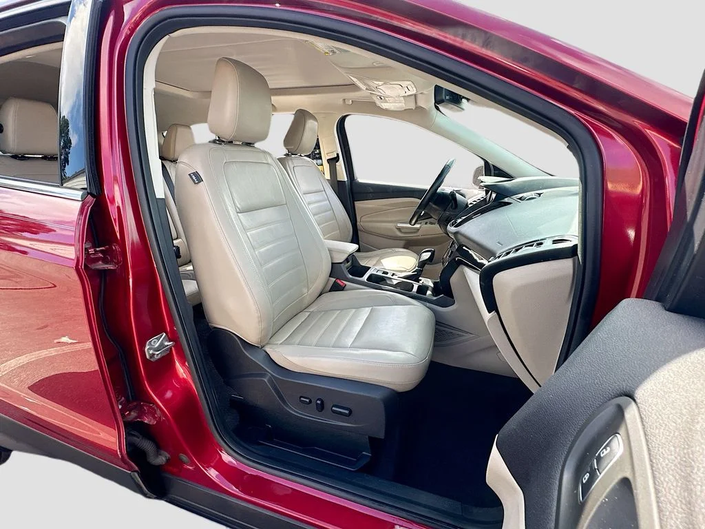 Used 2019 Red Ford Titanium image 28