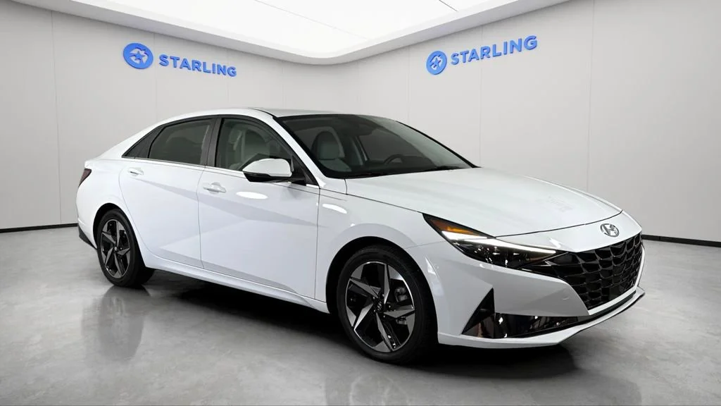 Used 2022 White Hyundai Limited image 14