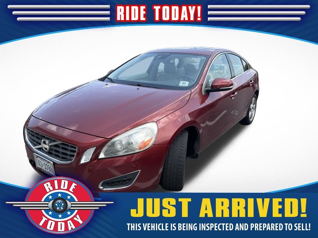 Used 2013 Red Volvo T5 image 1