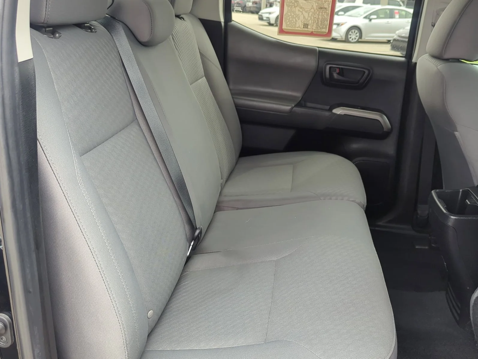 Used 2022 Midnight Black Metallic Toyota SR5 image 25