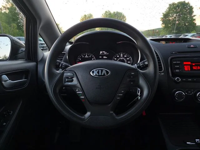 Used 2018 Aurora Black Kia LX image 22