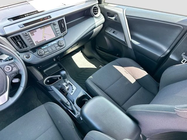 Used 2018 Gray Toyota XLE image 23