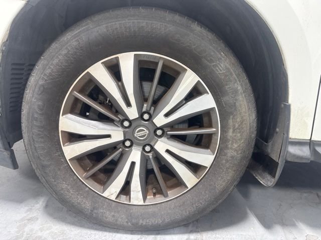 Used 2017 White Nissan SV image 11