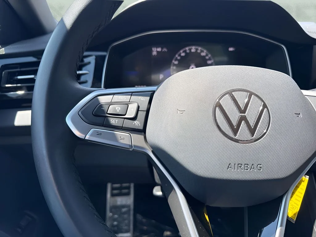 Used 2025 White Volkswagen 1.5T Sport image 13