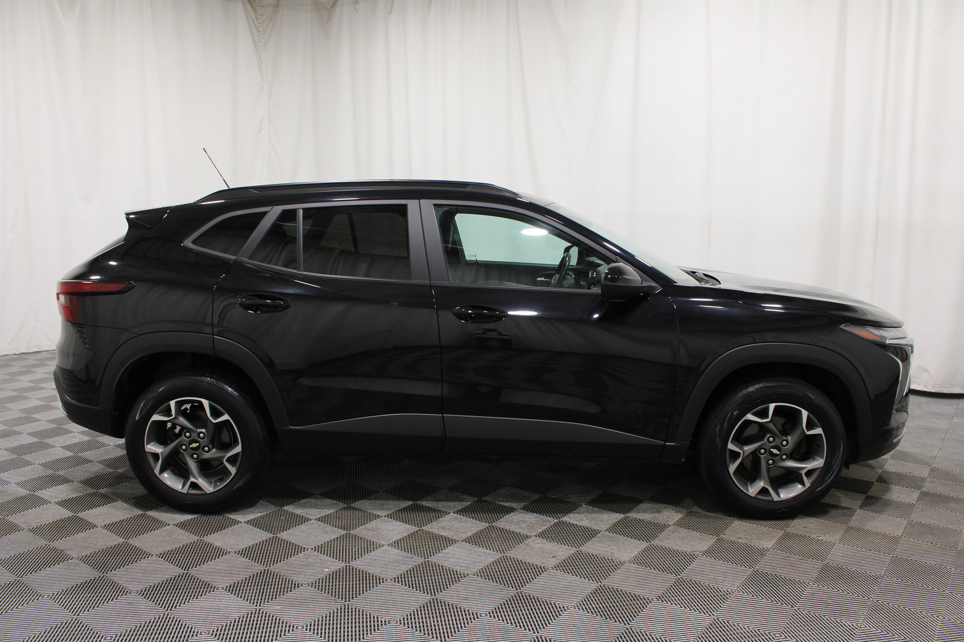 Used 2024 Mosaic Black Metallic Chevrolet LT image 28
