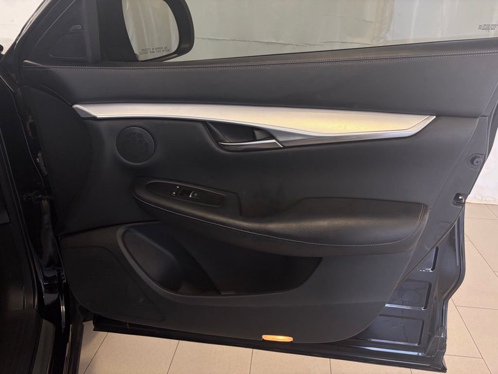 Used 2020 Black Obsidian INFINITI LUXE image 20