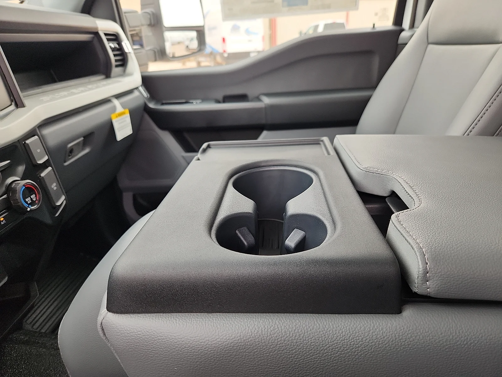 New 2026 Oxford White Ford XL image 25
