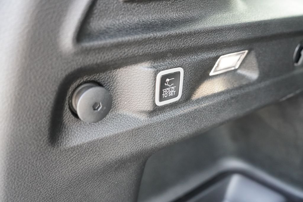 Used 2023 Bright White Clearcoat Jeep Limited image 25