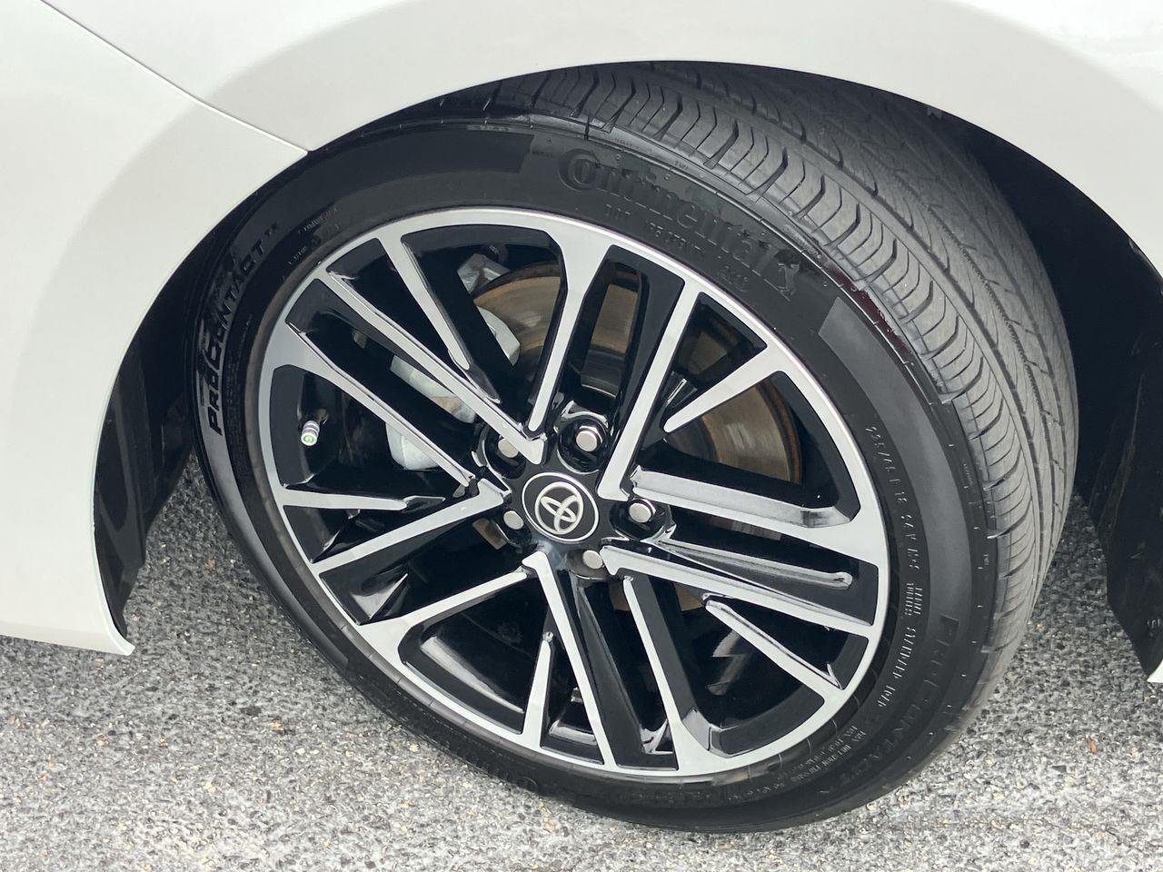 Used 2025 White (Wind Chill Pearl) Toyota XLE image 9