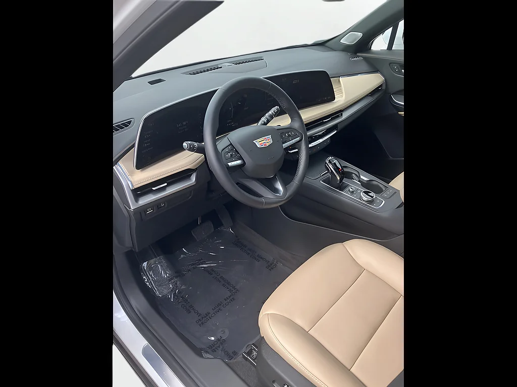 Certified Used 2024 Crystal White Tricoat Cadillac Premium Luxury image 9