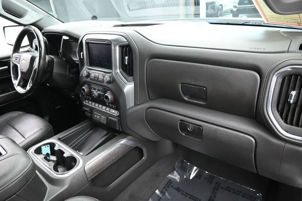 Used 2022 Iridescent Pearl Tricoat Chevrolet LTZ image 48