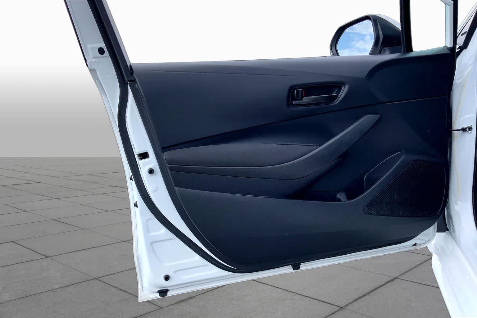Used 2024 Ice Cap Toyota LE image 21