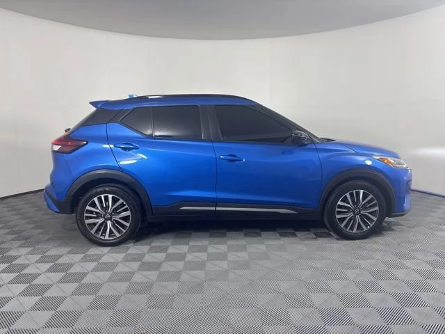 Used 2022  Nissan SR image 25