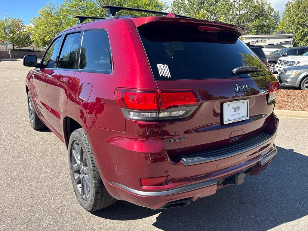 Used 2018 Red Jeep Overland image 3