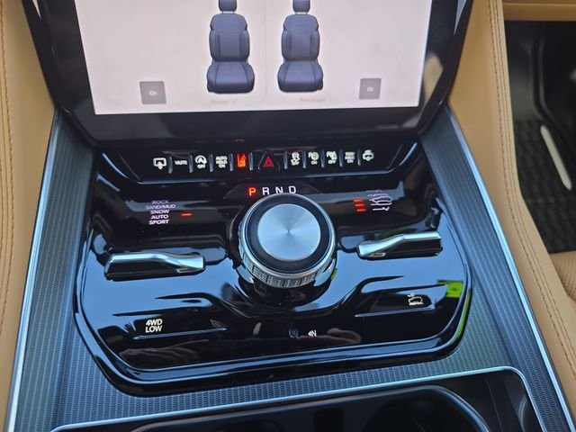 New 2026 Silver-Zynith Exterior Paint Jeep Summit Reserve image 21