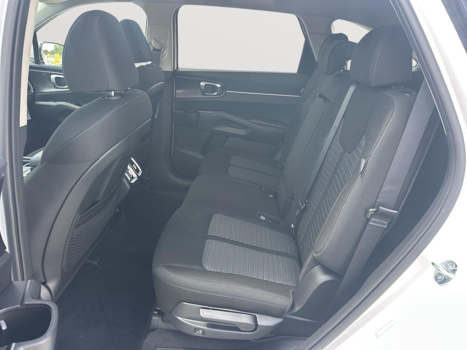 New 2026 Glacial White Pearl Kia LX image 19