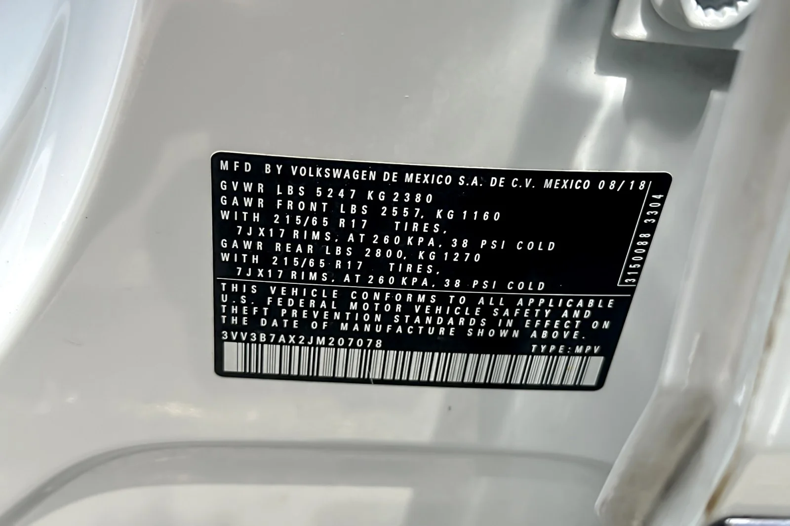 Used 2018 WHITE Volkswagen SEL image 28