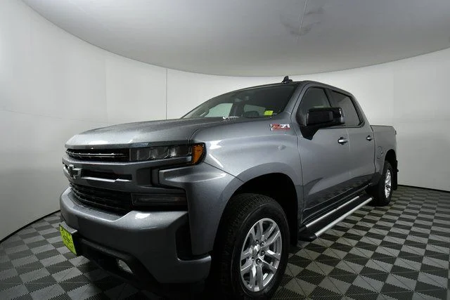 Used 2021  Chevrolet RST image 6