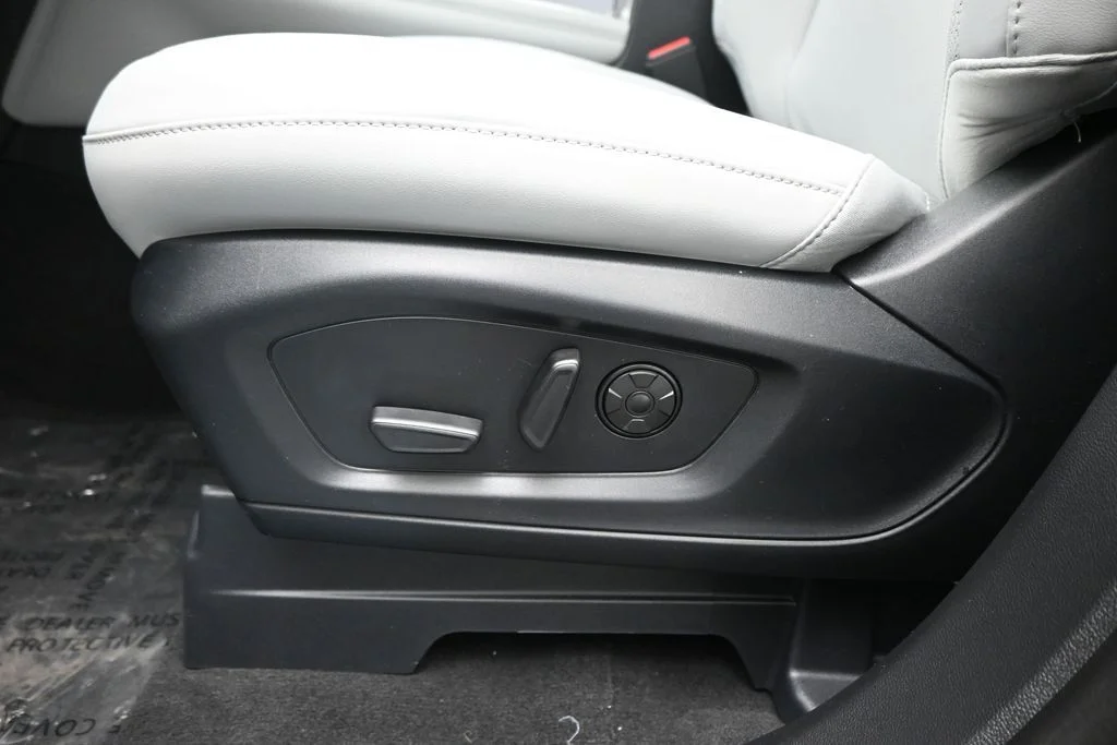 New 2026 Carbonized Gray Metallic Ford Platinum image 10