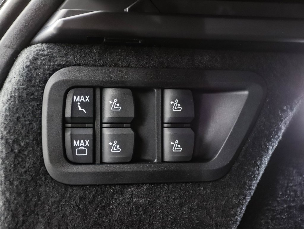 New 2027 Carbon Black Metallic BMW xDrive40i image 26