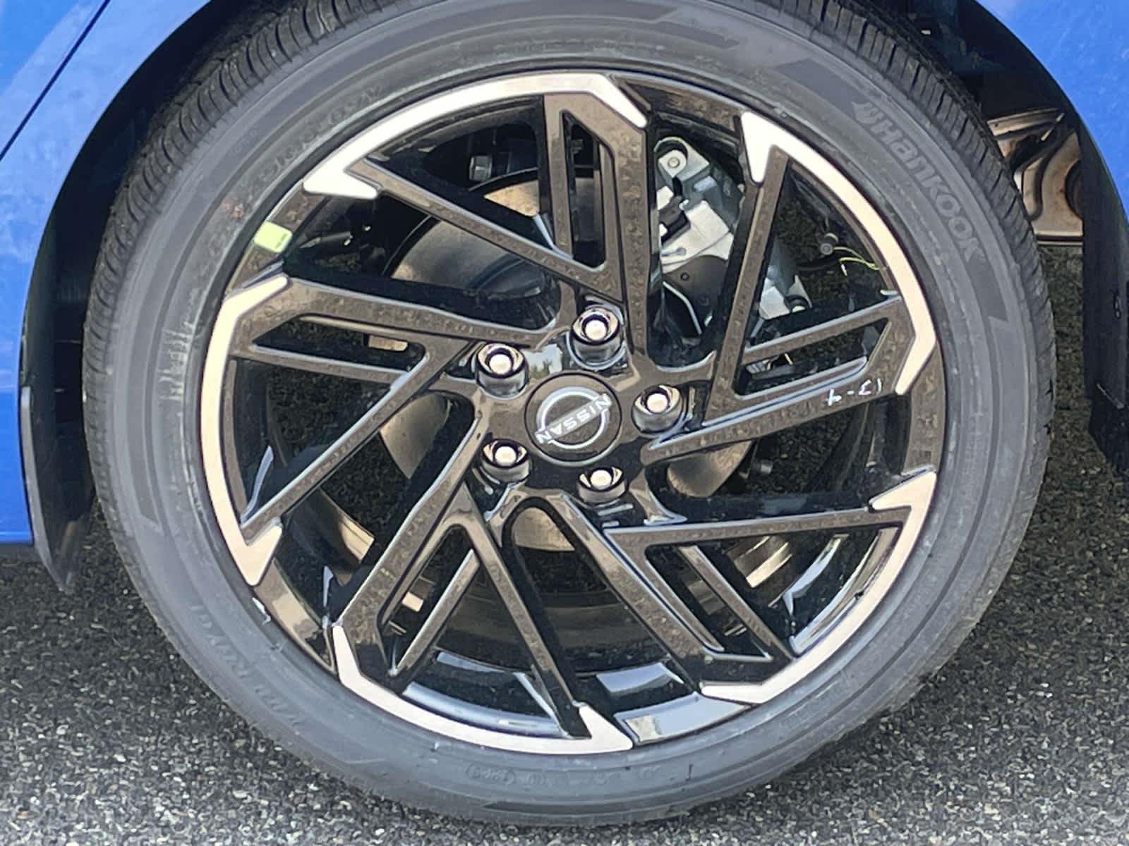 New 2026 Bluestone Pearl/Super Black Nissan SR image 15
