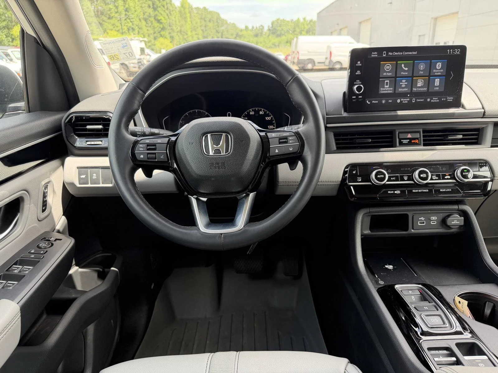 Used 2025 Platinum White Pearl Honda EX-L image 8