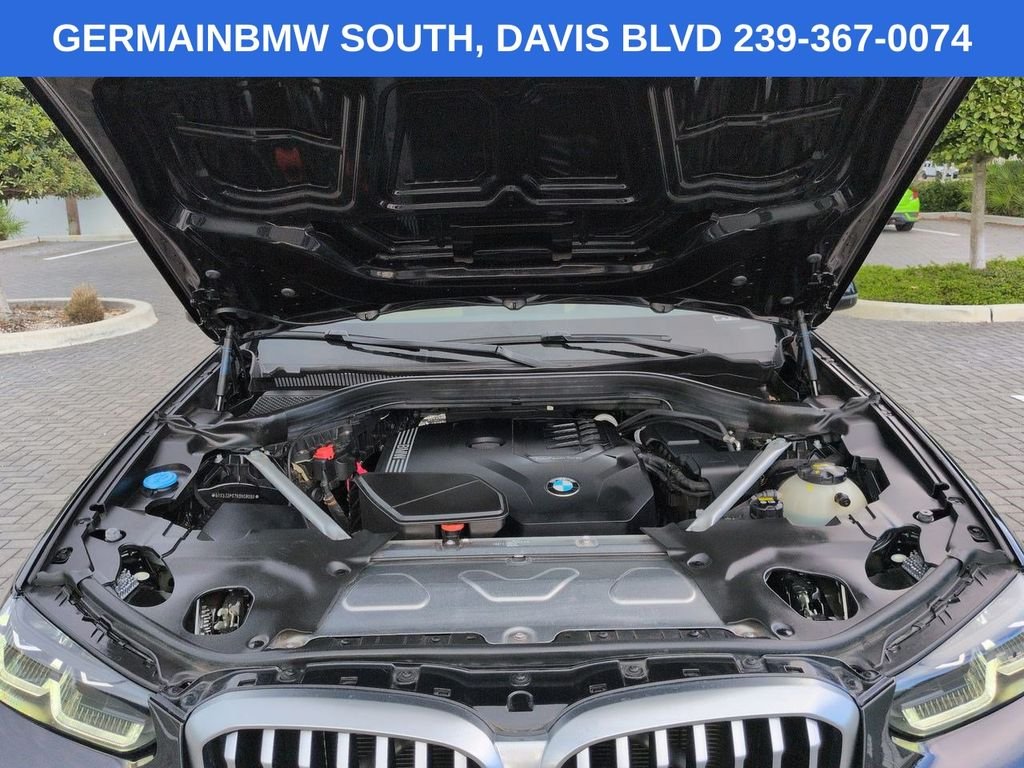 Certified Used 2022 Black Sapphire Metallic BMW xDrive30i image 14