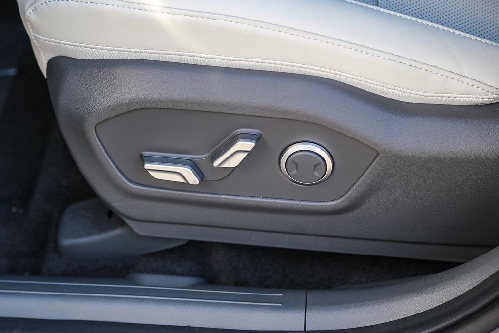 New 2026 Blue Hyundai SEL image 21