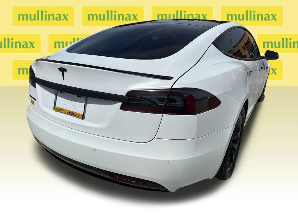 Used 2017  Tesla 75 image 4