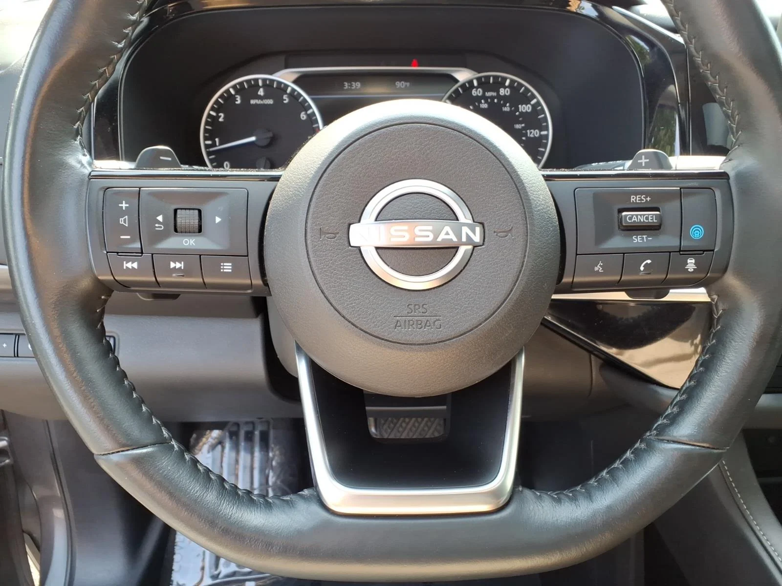 Used 2022 Gun Metallic (kad) Nissan SL image 22