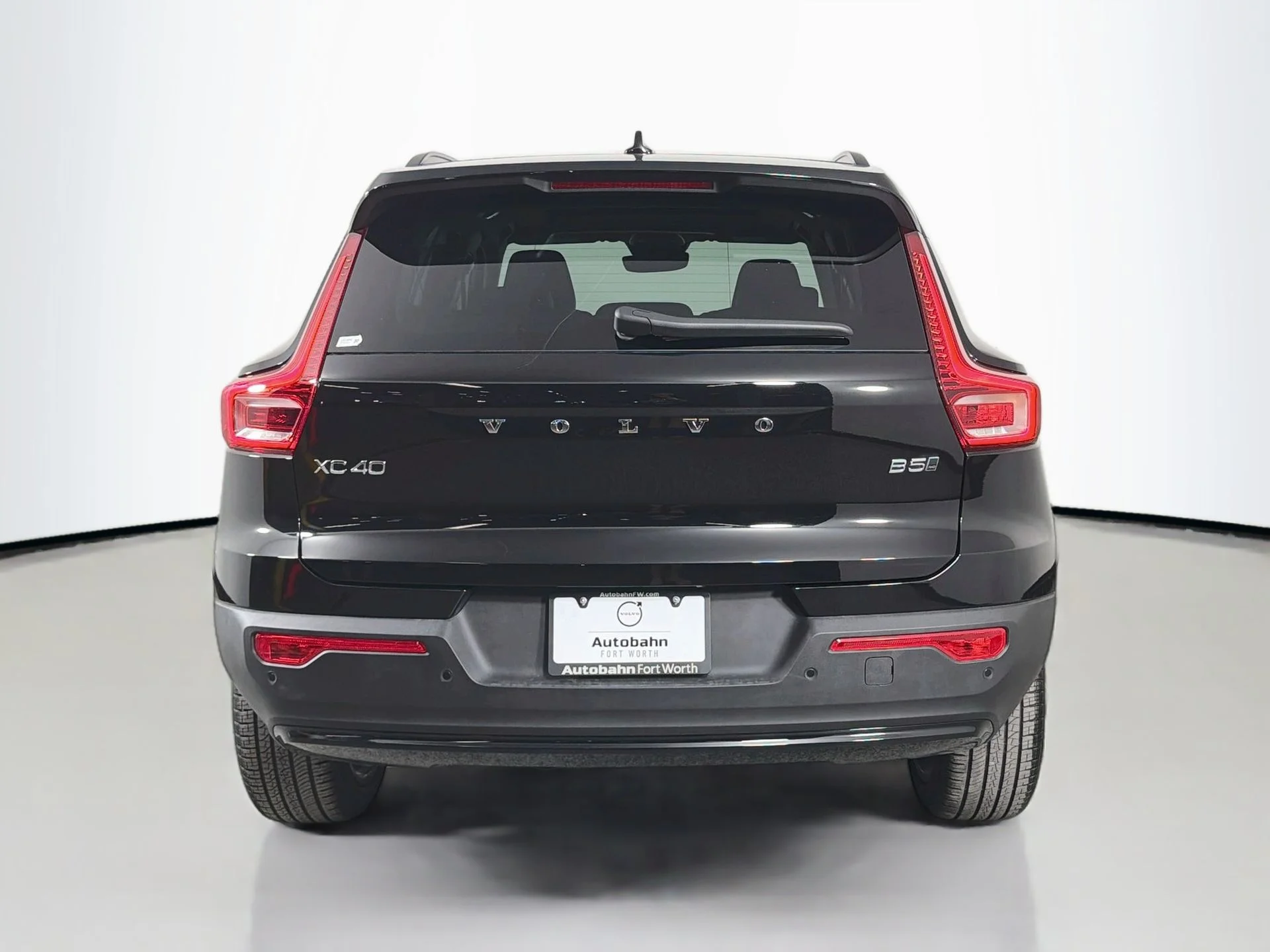 New 2026 Onyx Black Volvo Plus image 6
