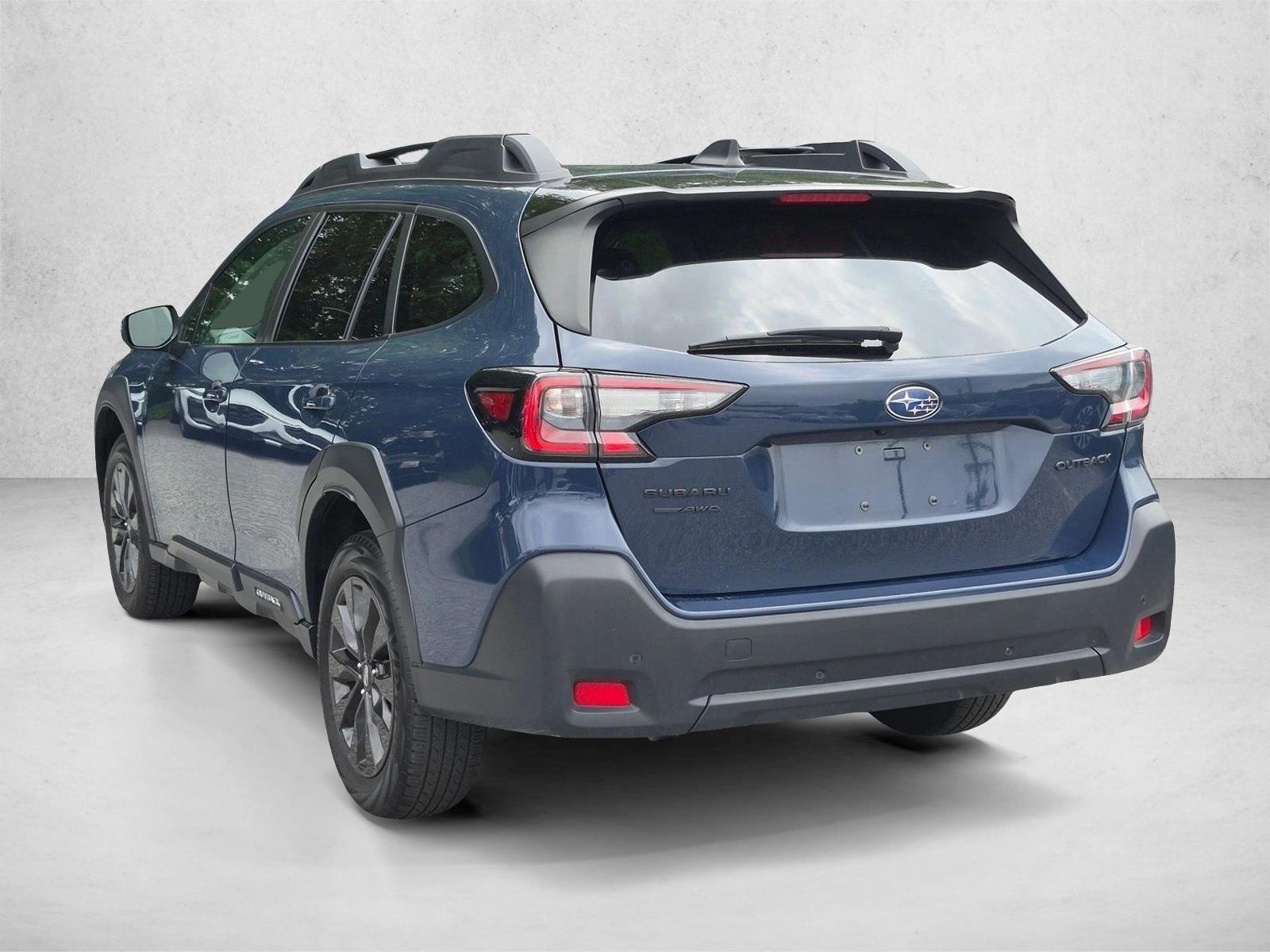 Used 2025 Cosmic Blue Pearl Subaru Onyx Edition image 8