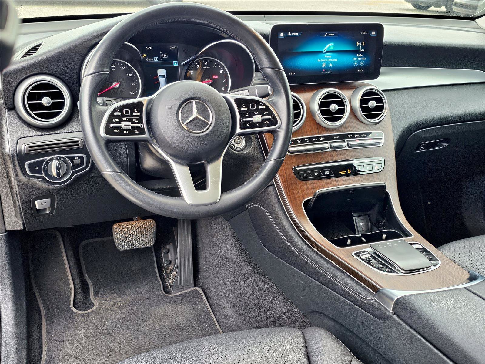Used 2021 Graphite Grey Metallic Mercedes-Benz GLC 300 image 34