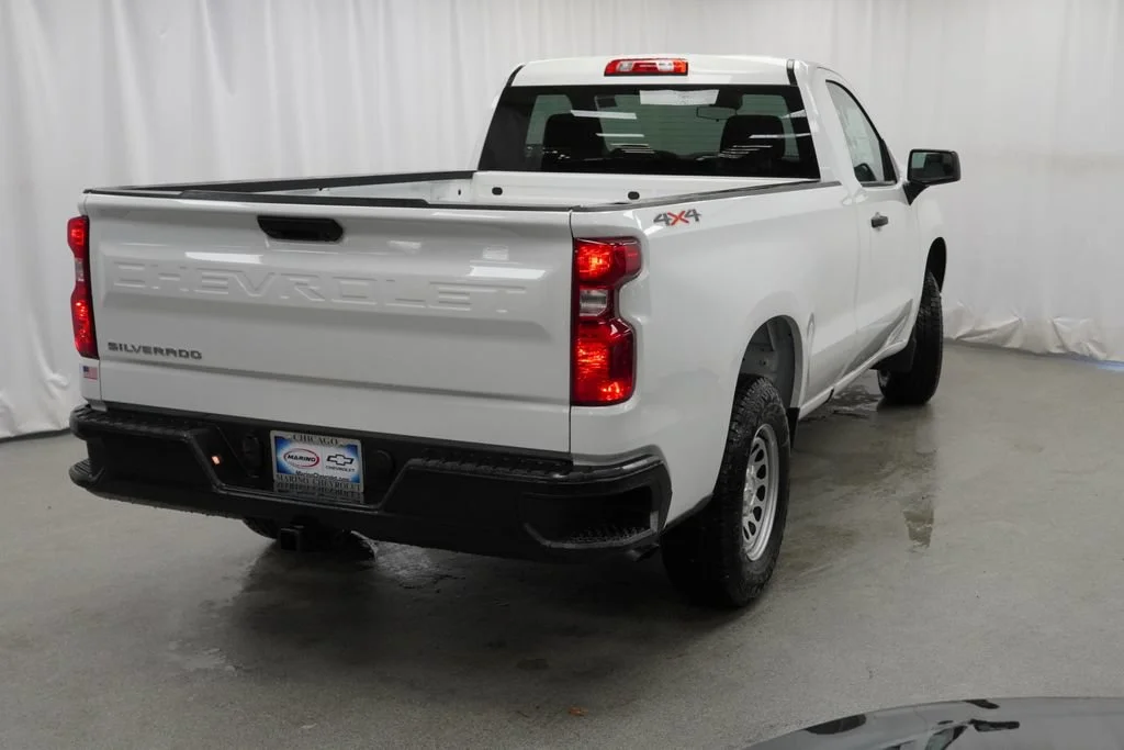 New 2026 Summit White Chevrolet WT image 3