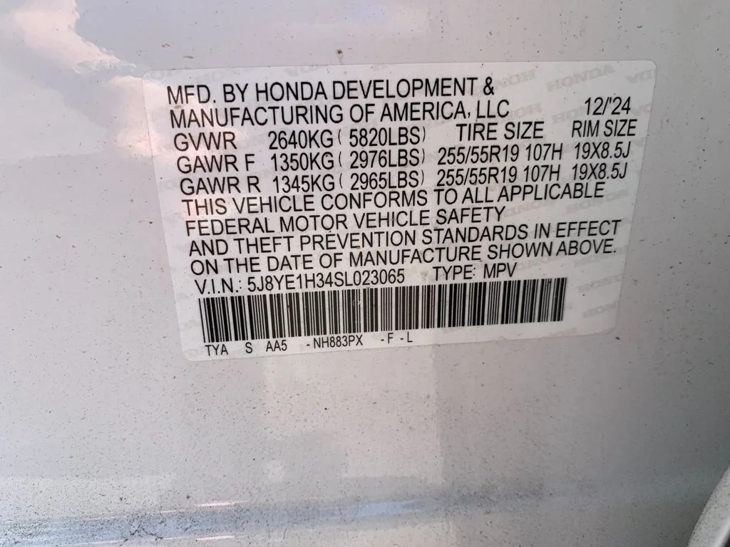 Used 2025 White Acura Base image 41