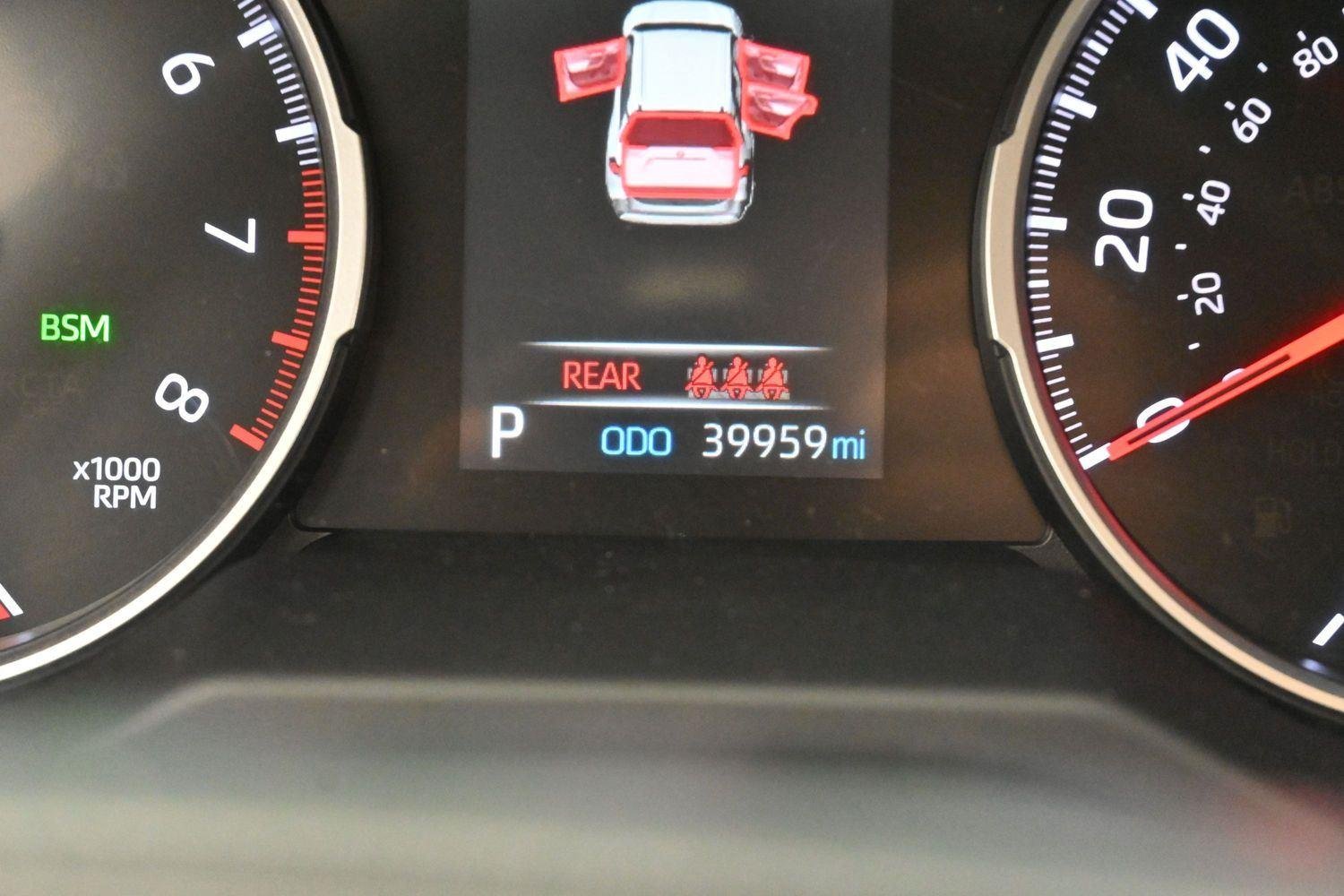 Used 2021 Magnetic Gray Metallic Toyota XLE image 18