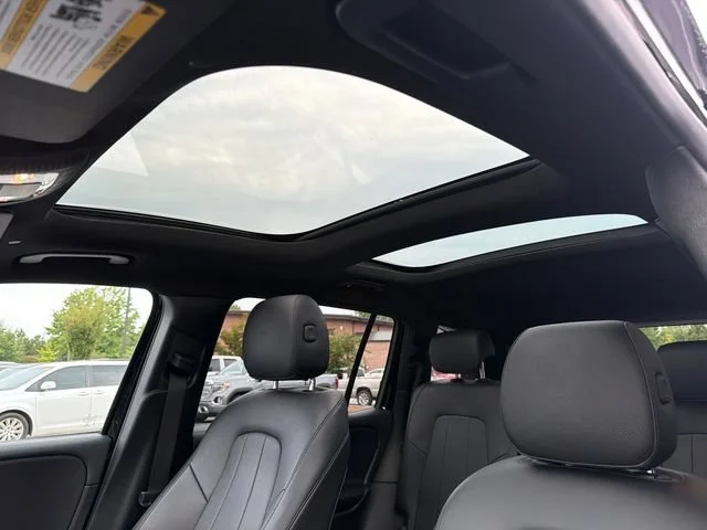 Used 2022 Black Mercedes-Benz GLB 250 image 32