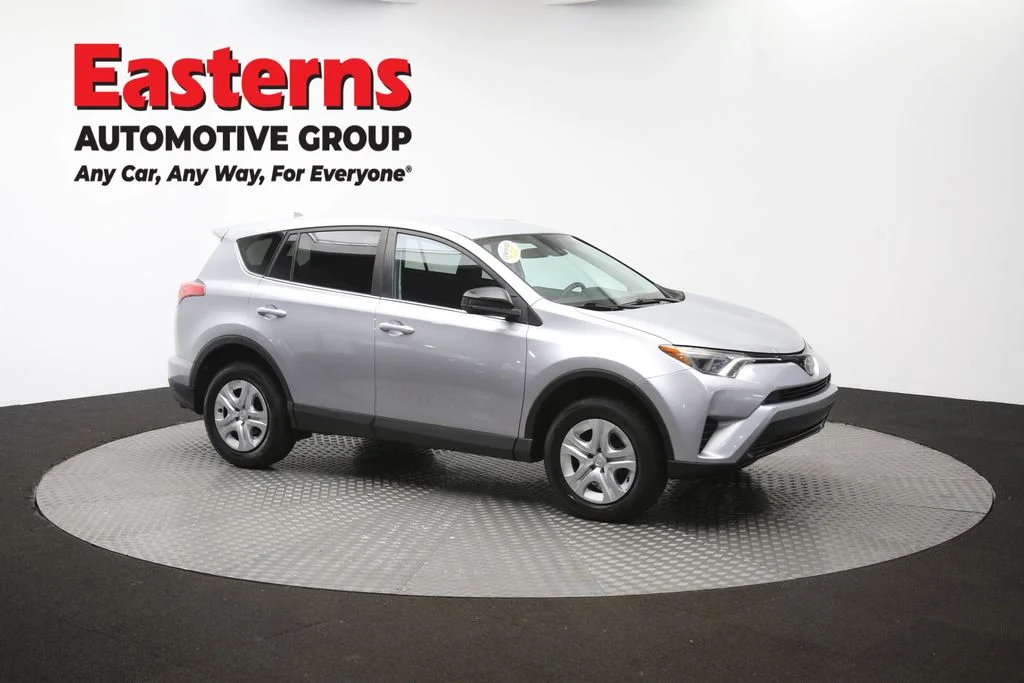 Used 2018 Silver Toyota LE image 46