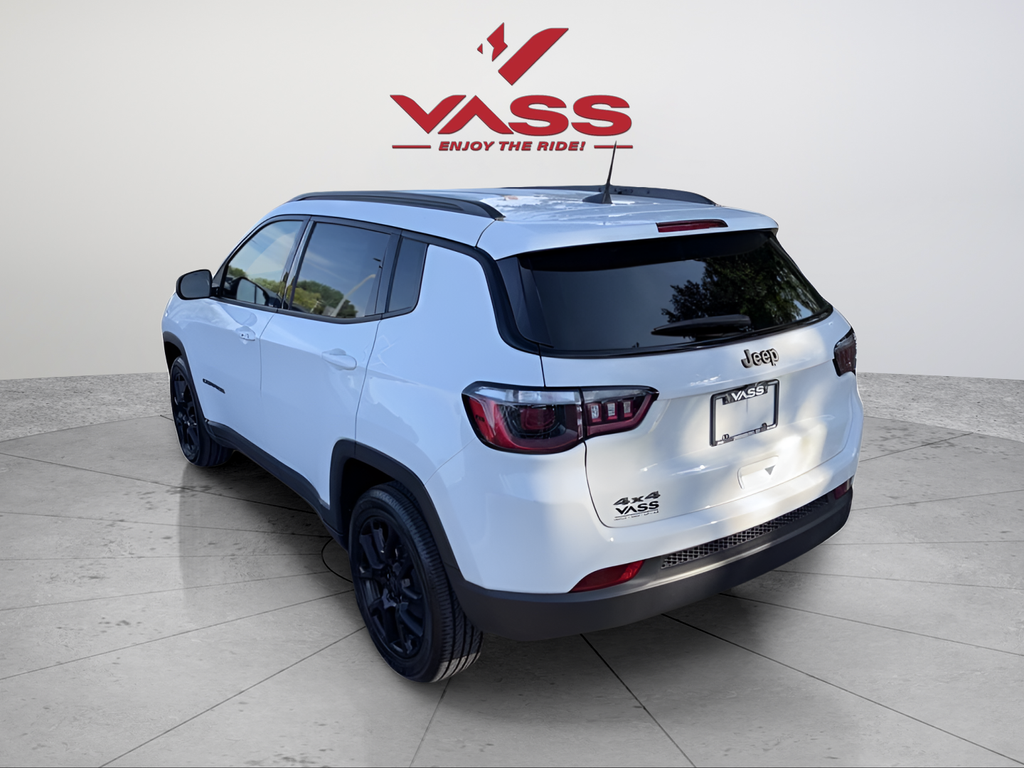 Certified Used 2026 White/off-white Jeep Latitude image 7