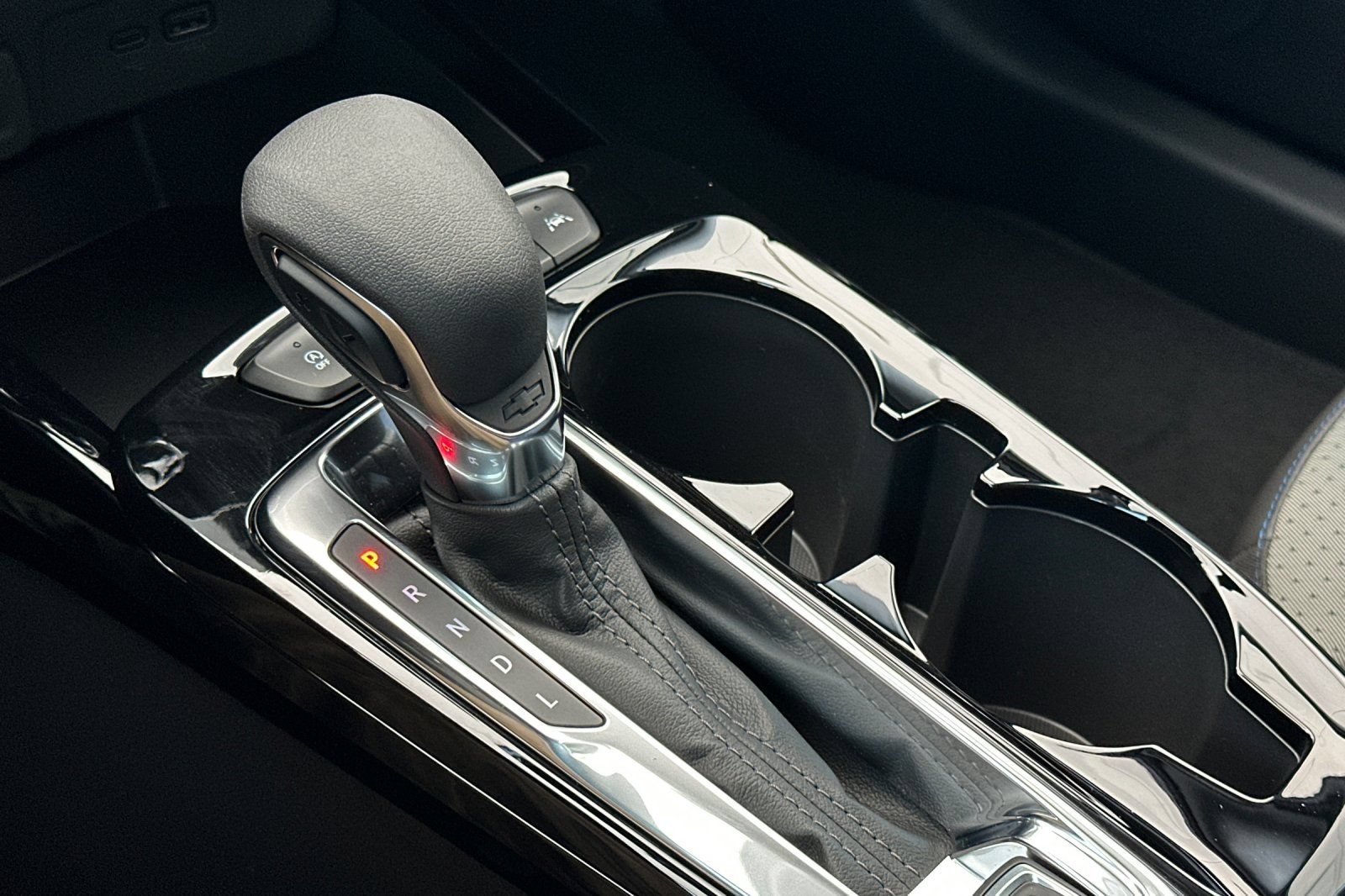 New 2026 Summit White Chevrolet LT image 21