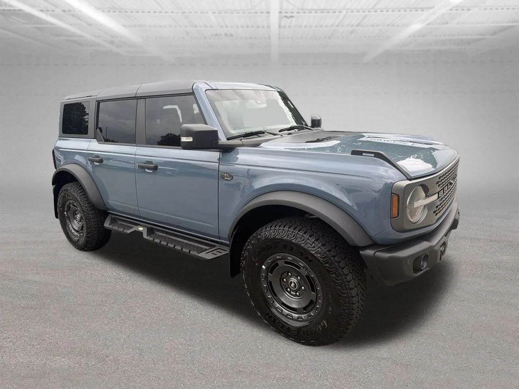 Used 2023 Gray Ford Wildtrak image 8