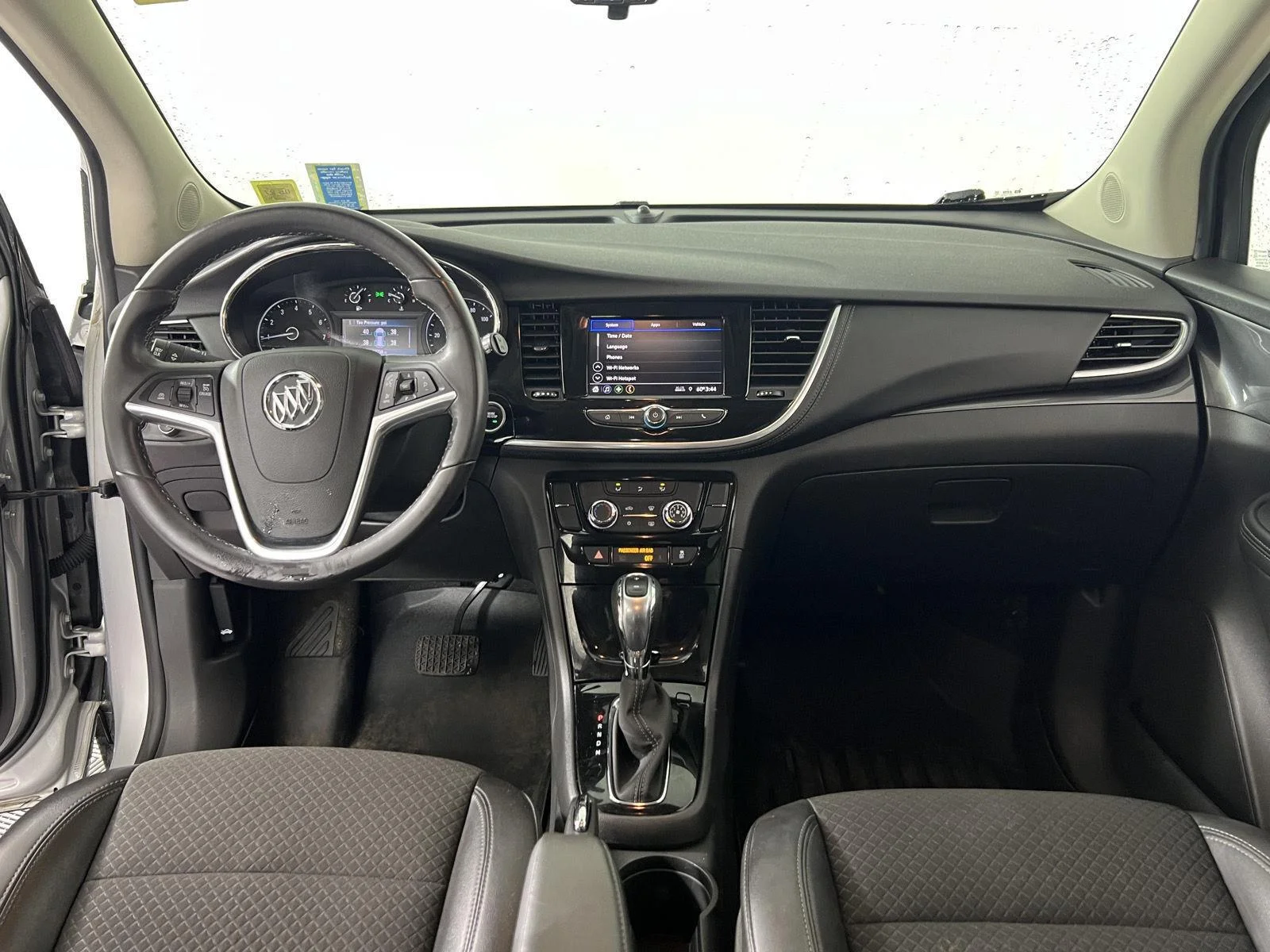 Used 2022 Quicksilver Metallic Buick Preferred image 3