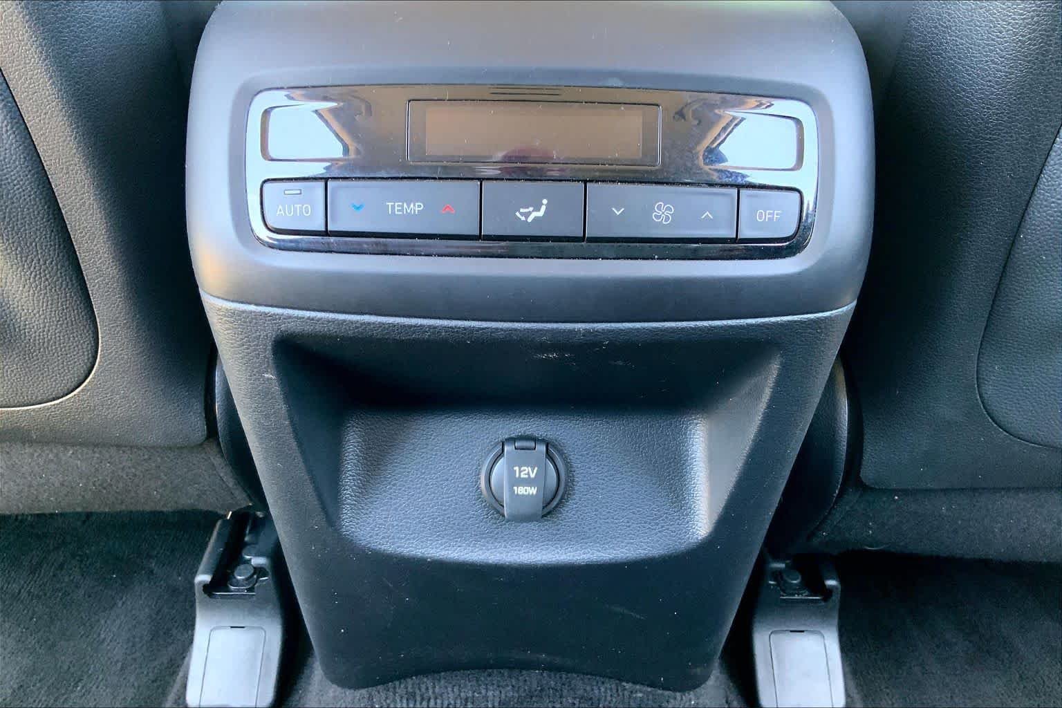 Used 2025 Hyper White Hyundai SEL image 30