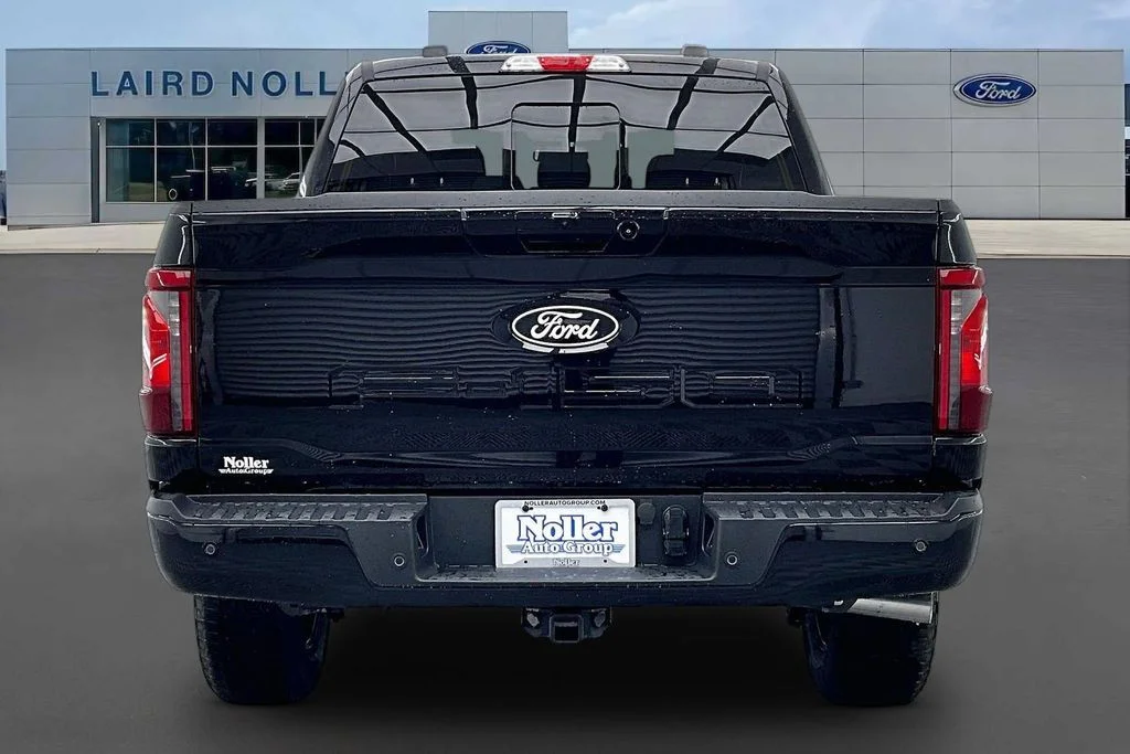 New 2026 Agate Black Metallic Ford XLT image 4