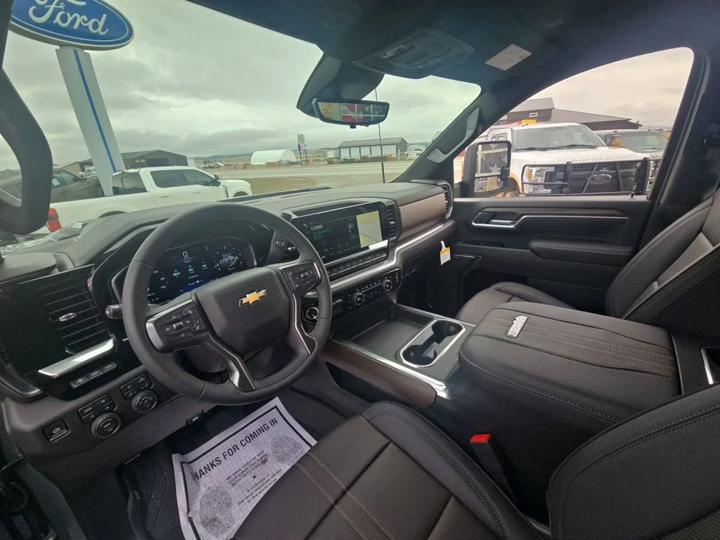 2026 Chevrolet Silverado 3500 HD High Country - Photo 14