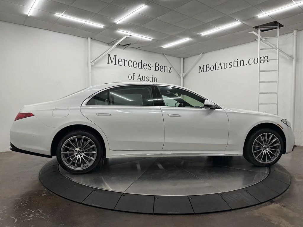 New 2026 White Mercedes-Benz S 580 image 8