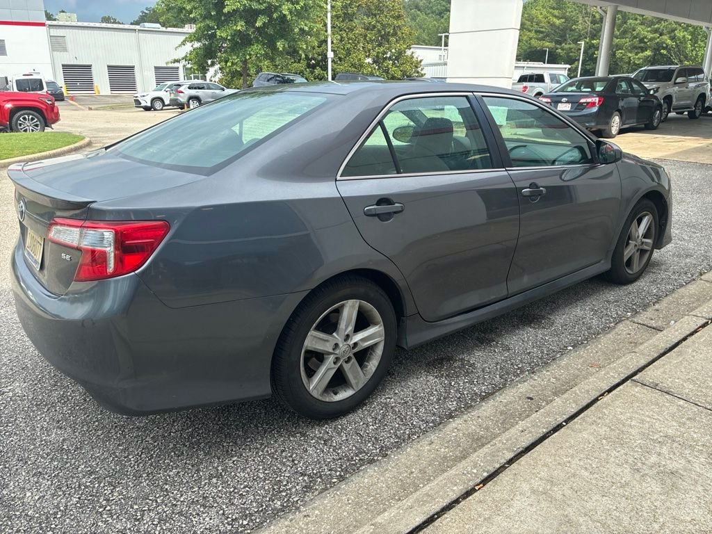 Used 2013 Gray Toyota SE image 3