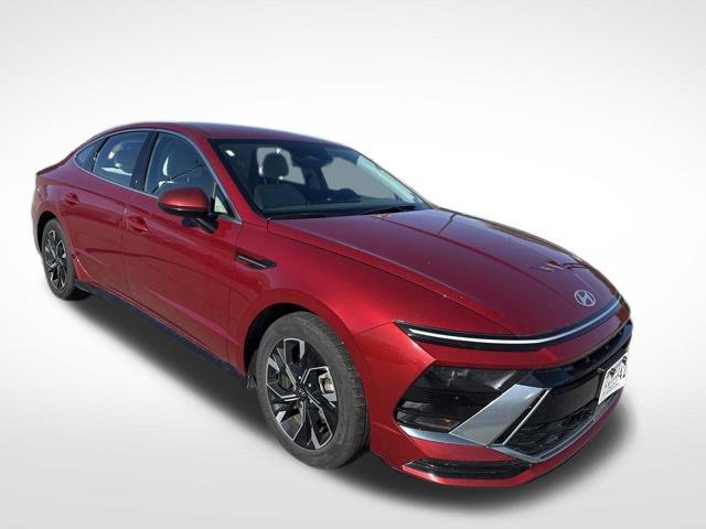 Used 2024 Red Hyundai SEL image 7