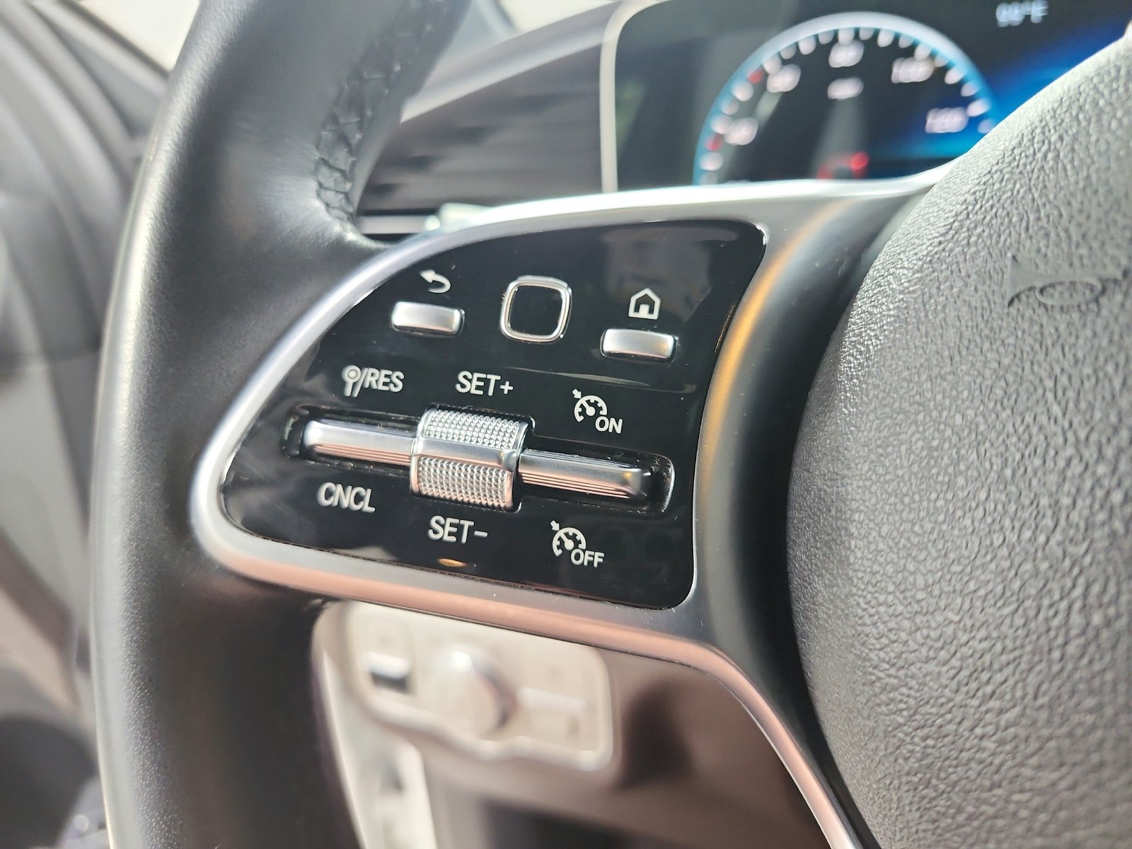 Used 2022  Mercedes-Benz GLE 350 image 24