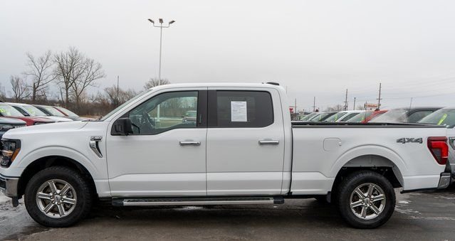 Used 2024 Oxford White Ford XLT image 9